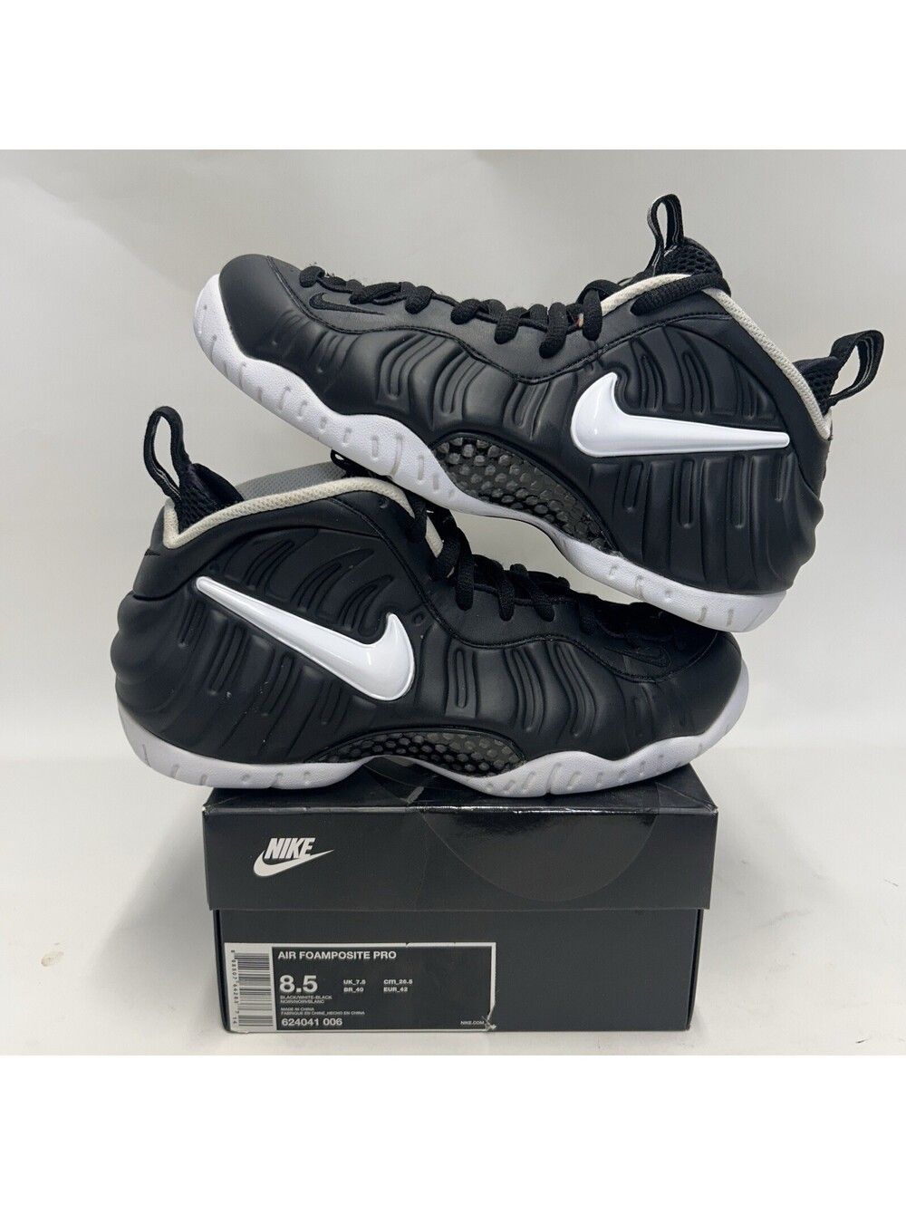 Nike Air Foamposite Pro “Dr. Doom/Black White” 624041-006